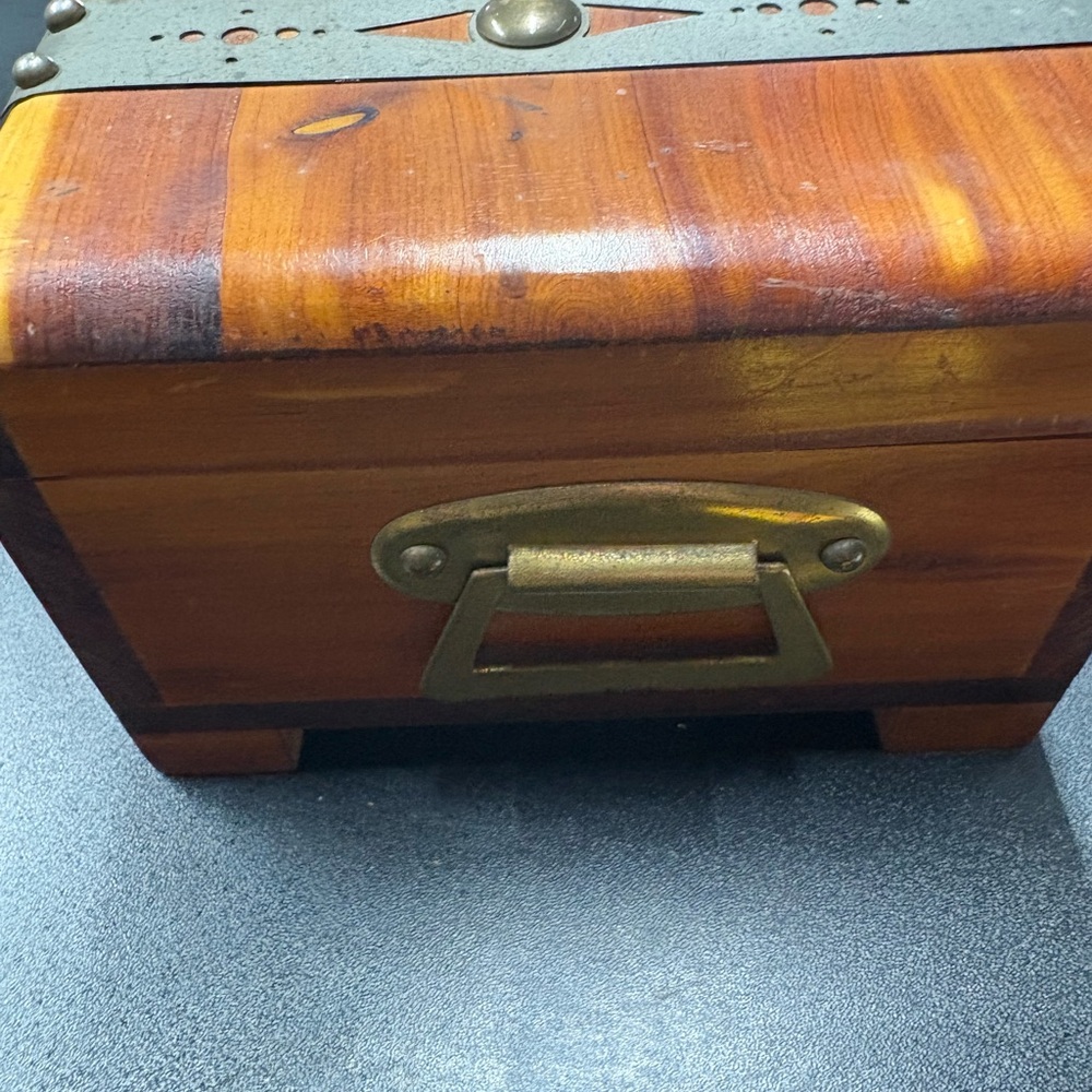 Small Wooden Trinket Box with Brass Handle/DF Duncan
